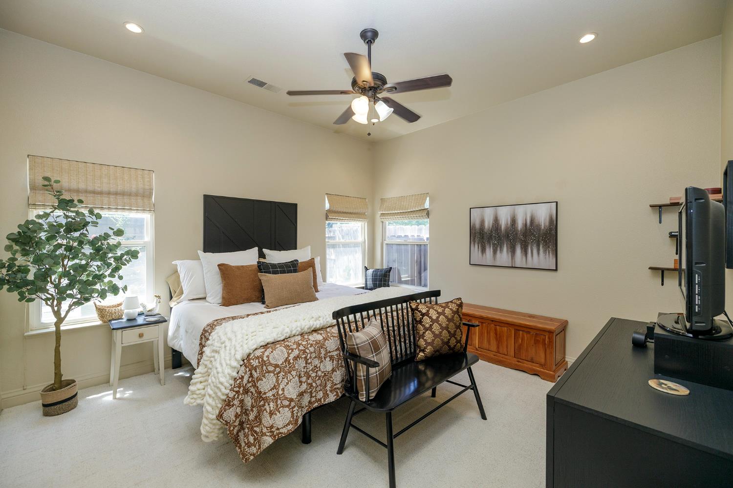 3224 Clearview Ct, Modesto, CA 95355