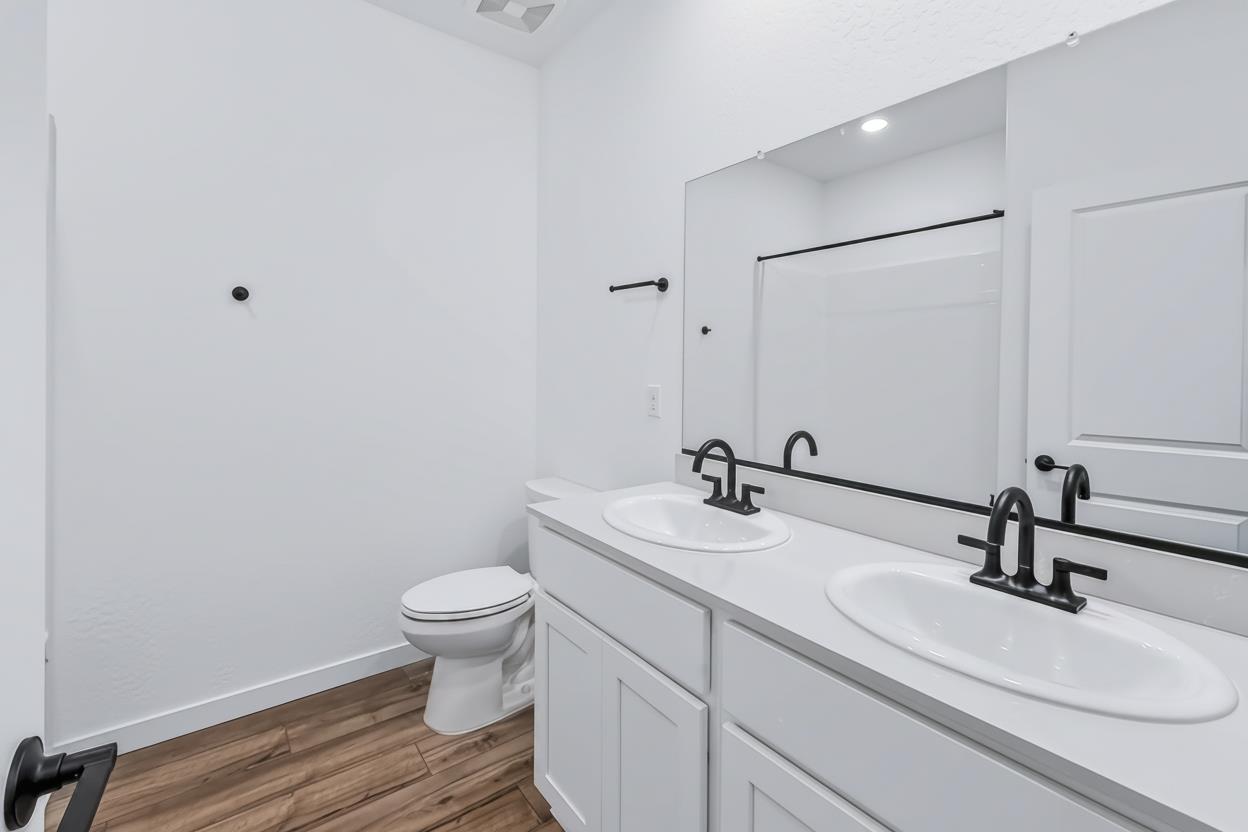 617 Victoria Ave #201, Chowchilla, CA 93610
