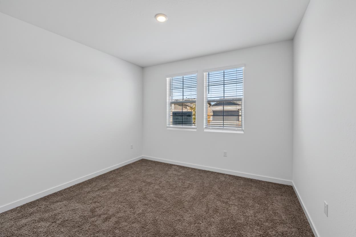 617 Victoria Ave #201, Chowchilla, CA 93610