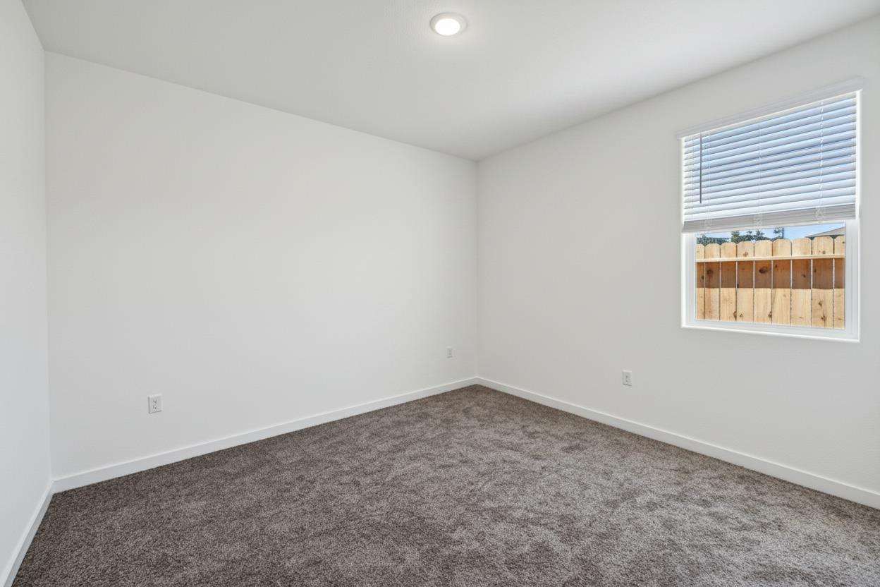 617 Victoria Ave #201, Chowchilla, CA 93610