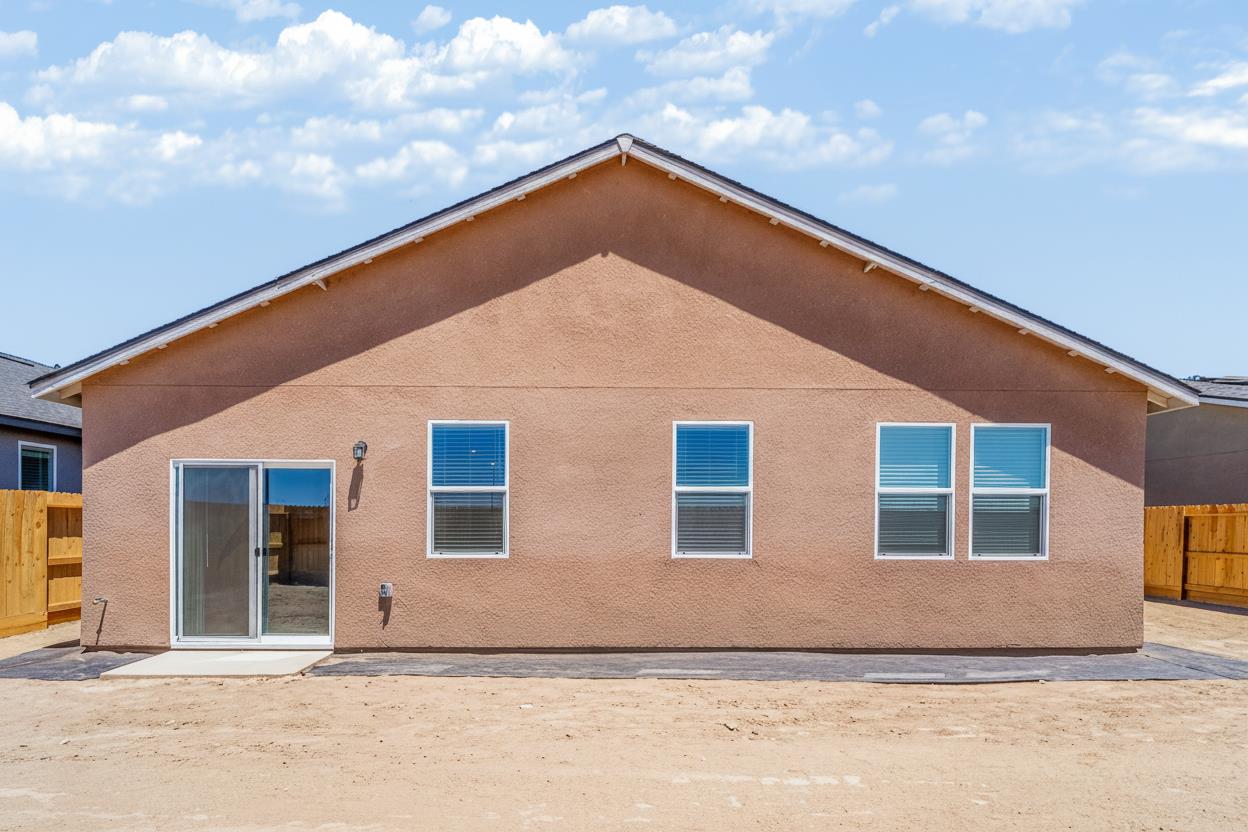 617 Victoria Ave #201, Chowchilla, CA 93610