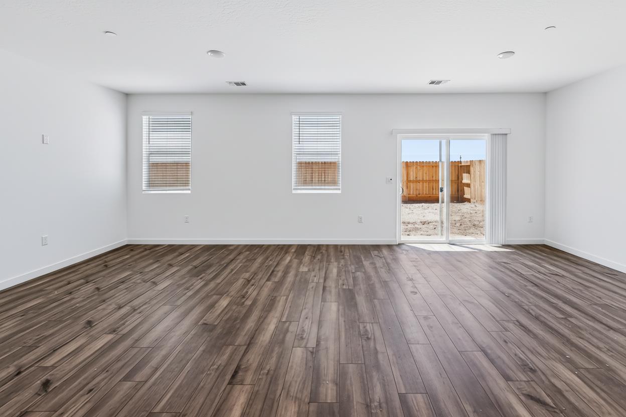 617 Victoria Ave #201, Chowchilla, CA 93610