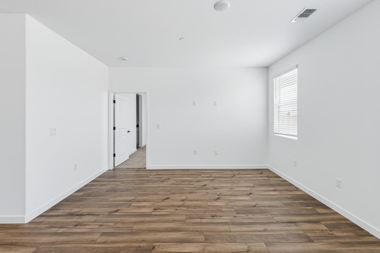 617 Victoria Ave #201, Chowchilla, CA 93610