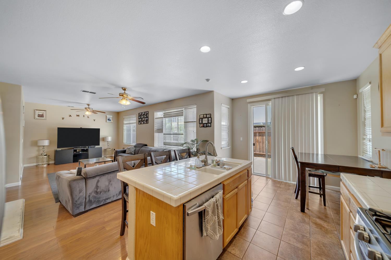 3531 FALLVIEW Ave, Ceres, CA 95307