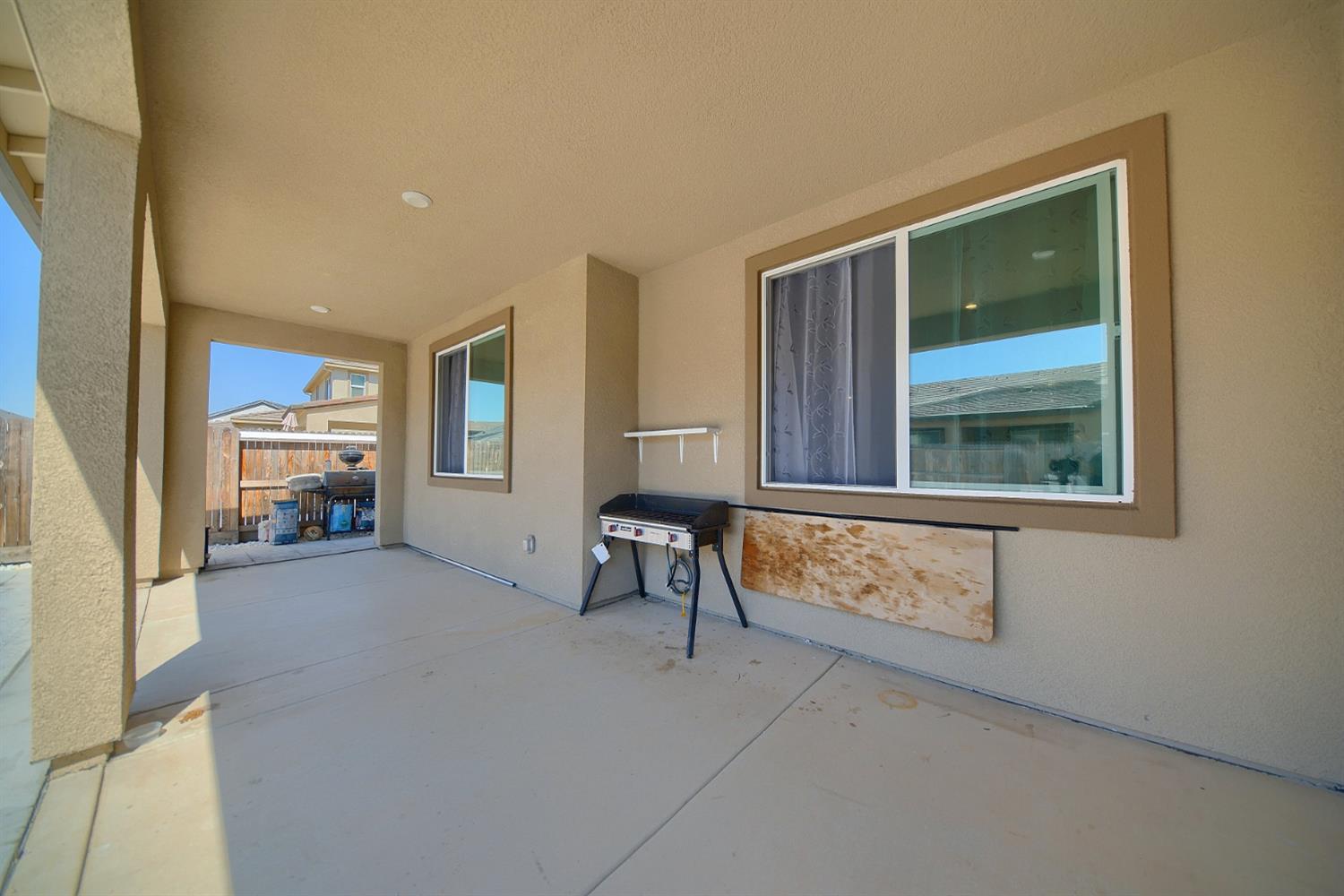 2842 Pixley Ct, Manteca, CA 95337