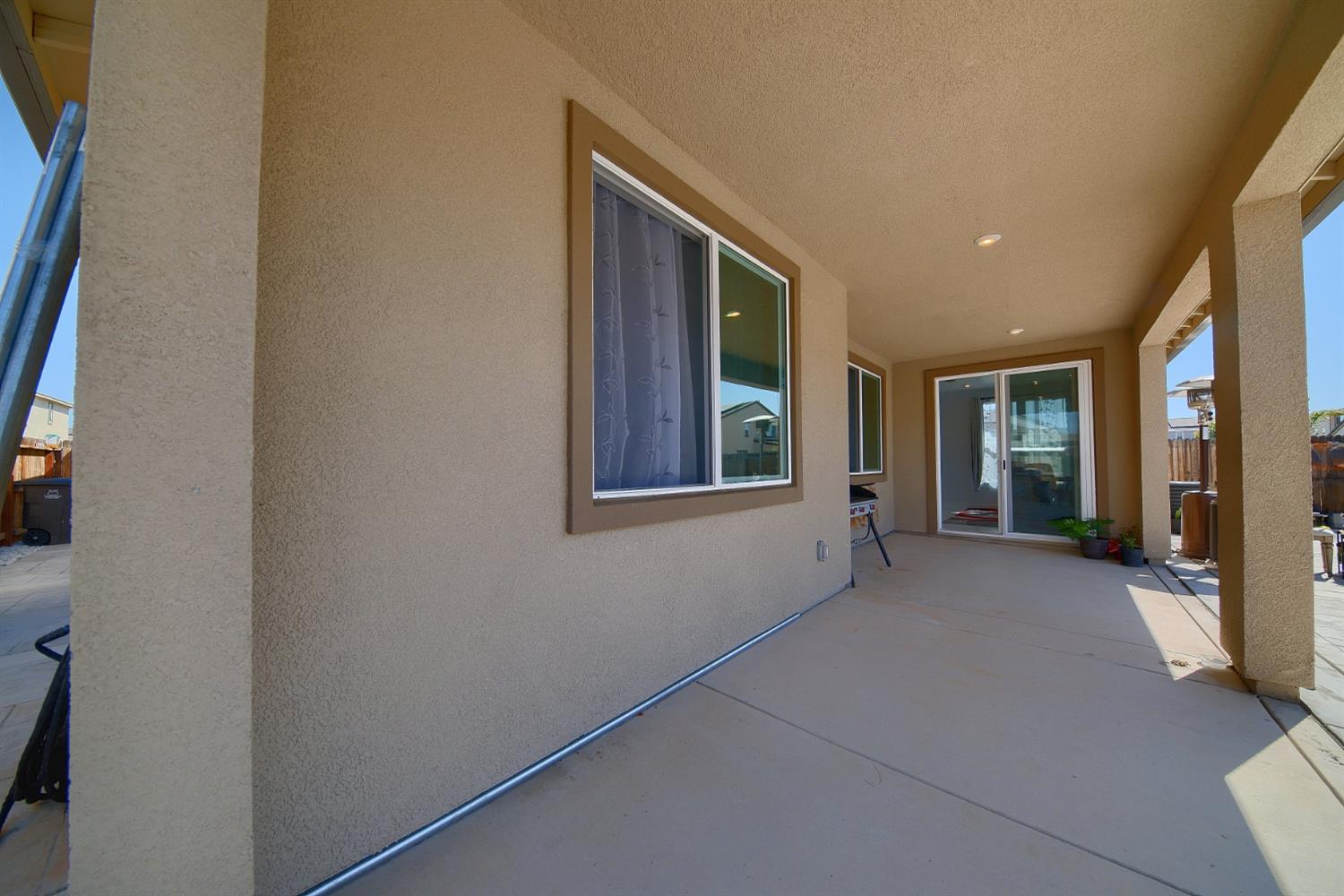 2842 Pixley Ct, Manteca, CA 95337