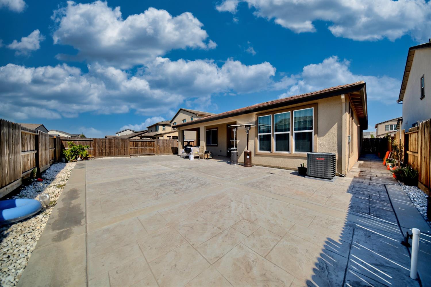2842 Pixley Ct, Manteca, CA 95337