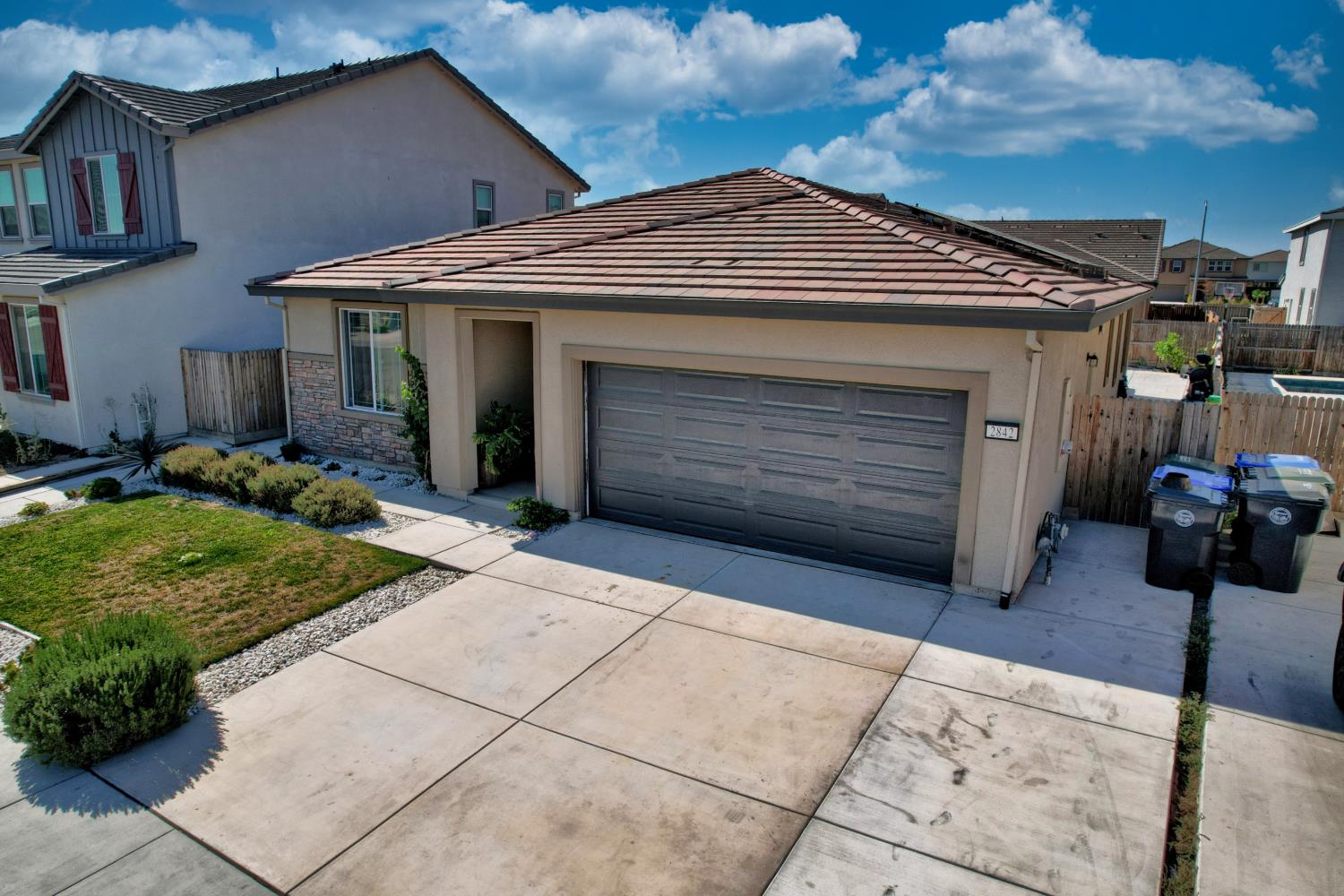 2842 Pixley Ct, Manteca, CA 95337