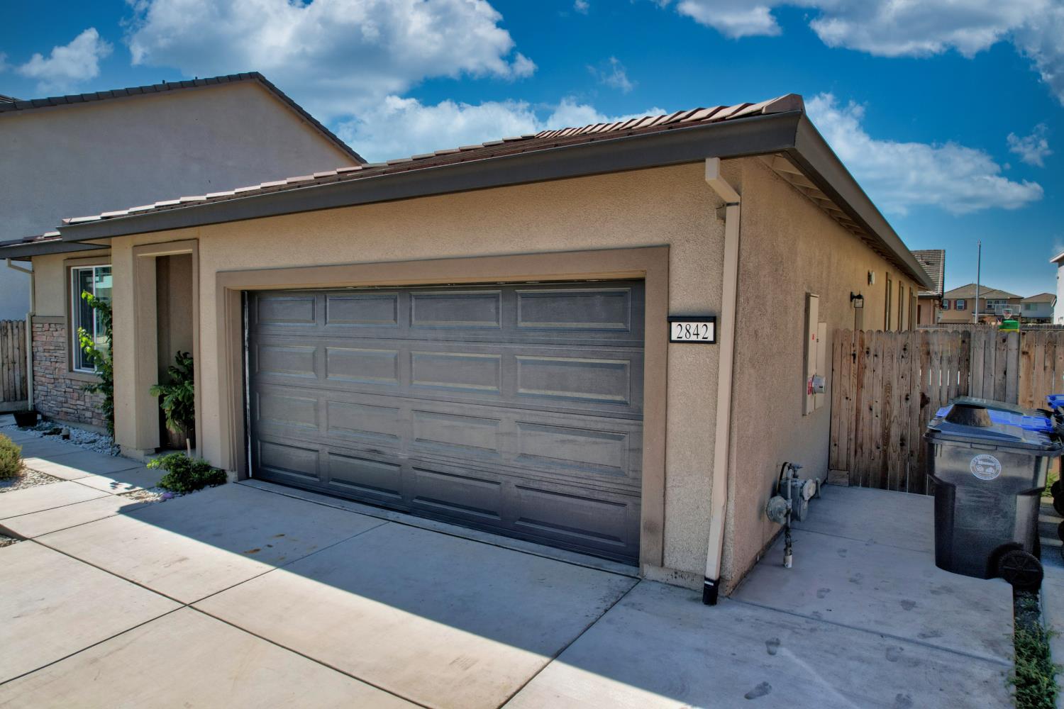 2842 Pixley Ct, Manteca, CA 95337