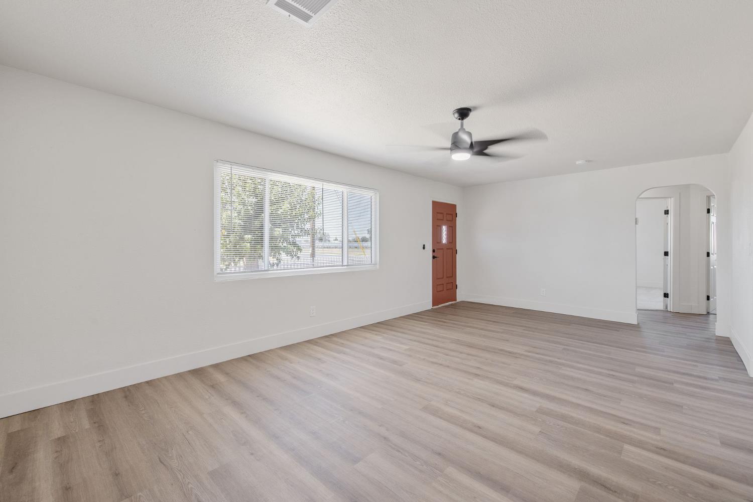 19415 Empire St, Stratford, CA 93263