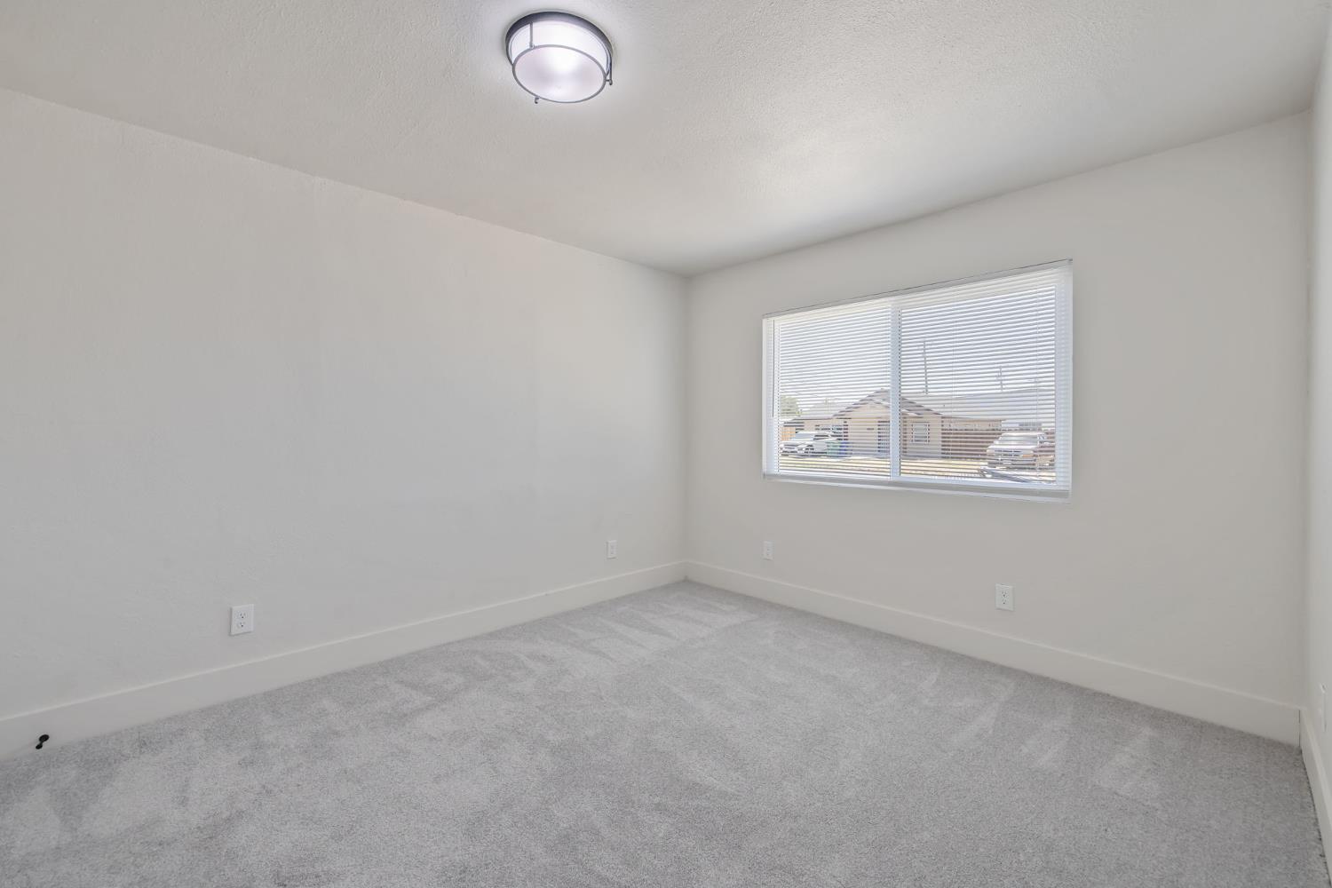 19415 Empire St, Stratford, CA 93263