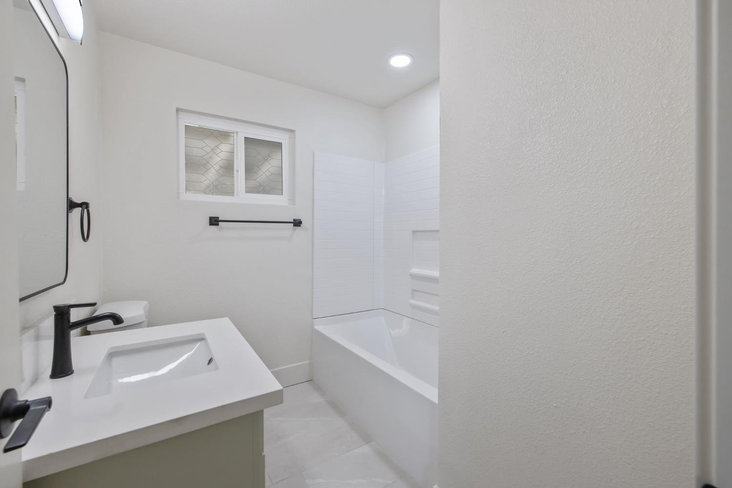 19415 Empire St, Stratford, CA 93263