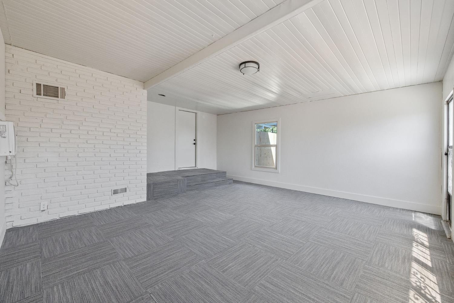19415 Empire St, Stratford, CA 93263