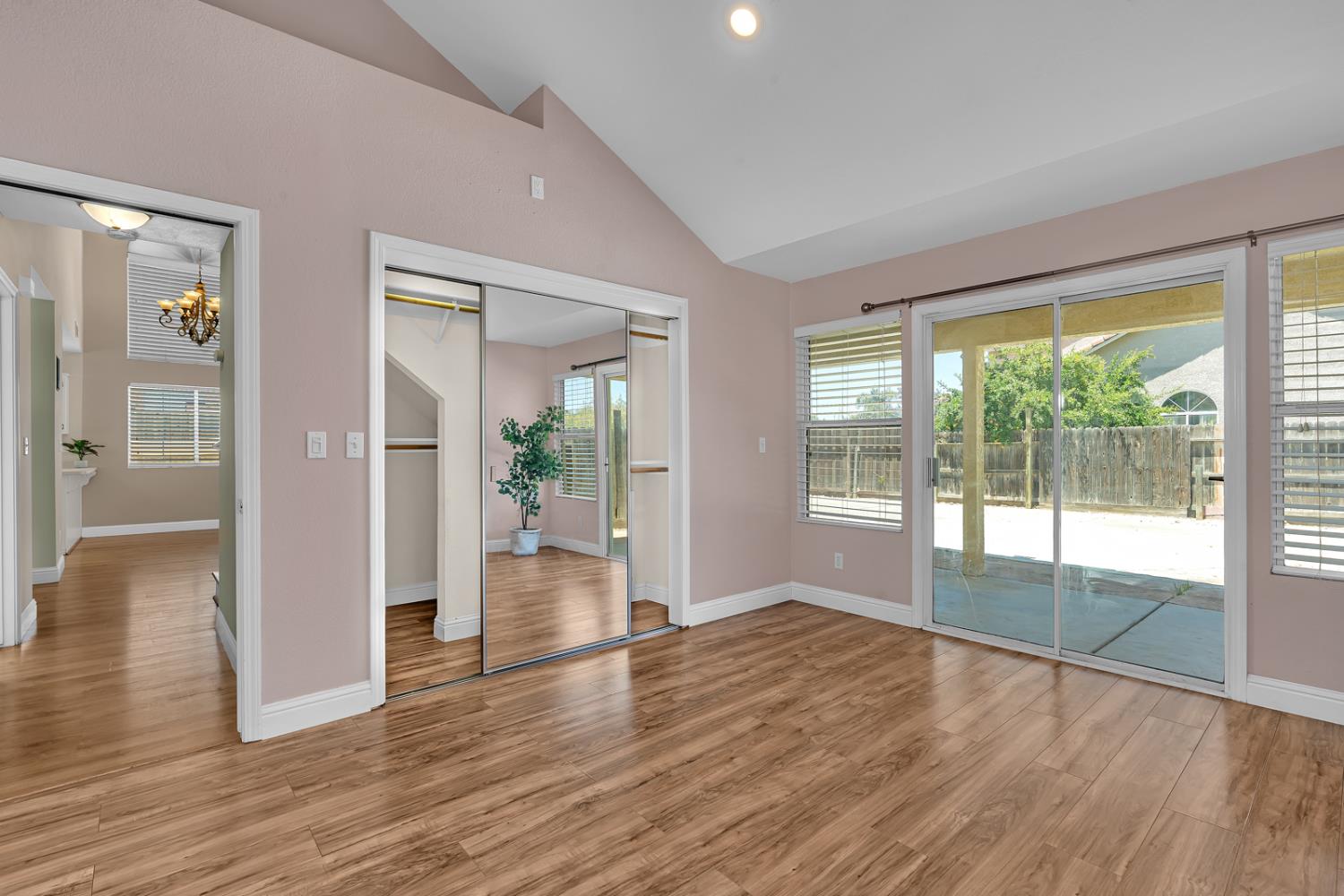 Open Photo