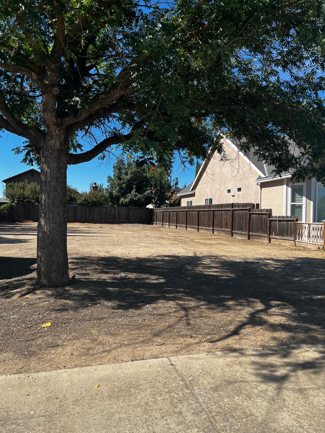 730 Arbor Pointe Ave, Gustine, CA 95322