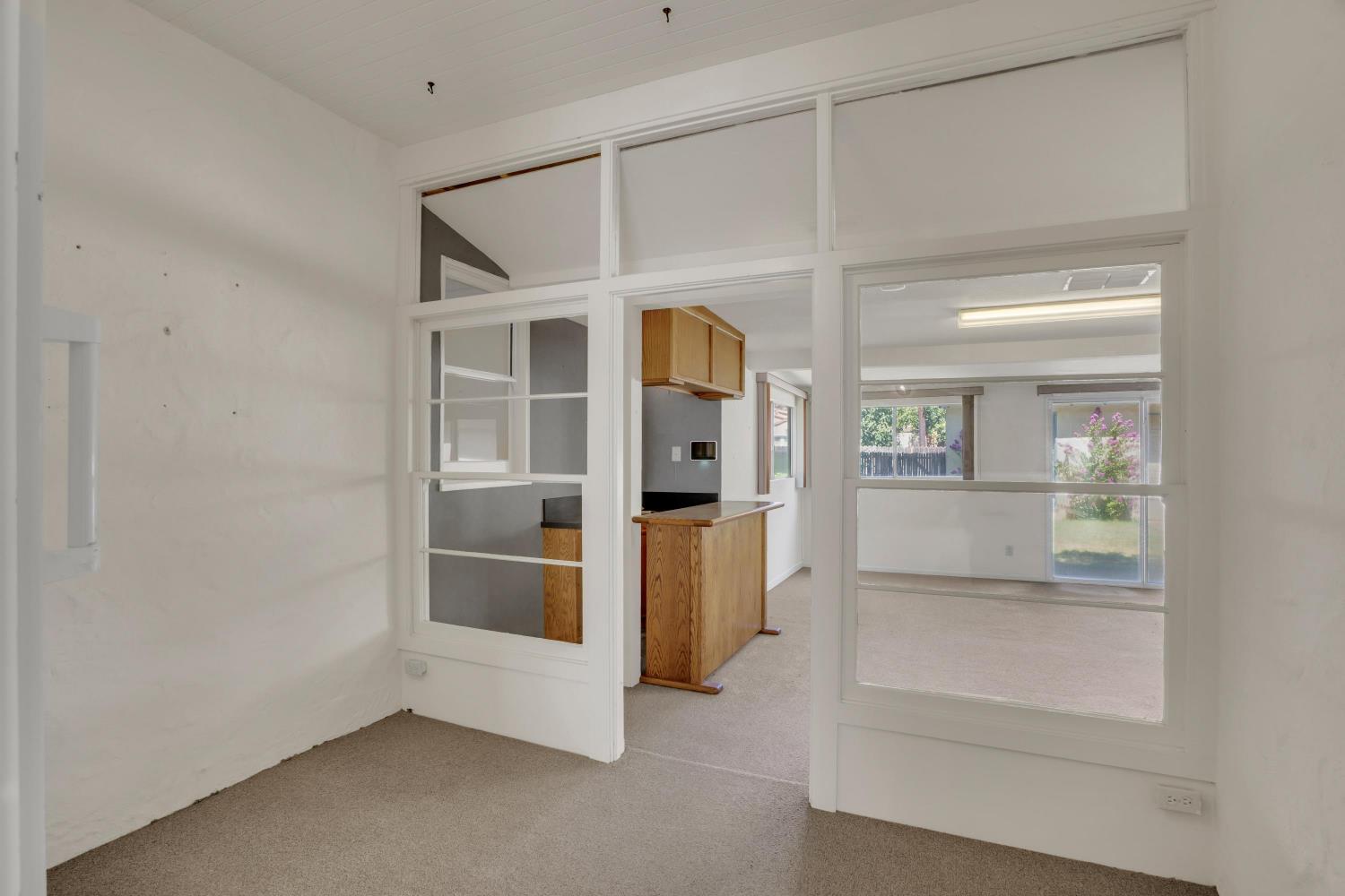1121 Yosemite St, Turlock, CA 95380