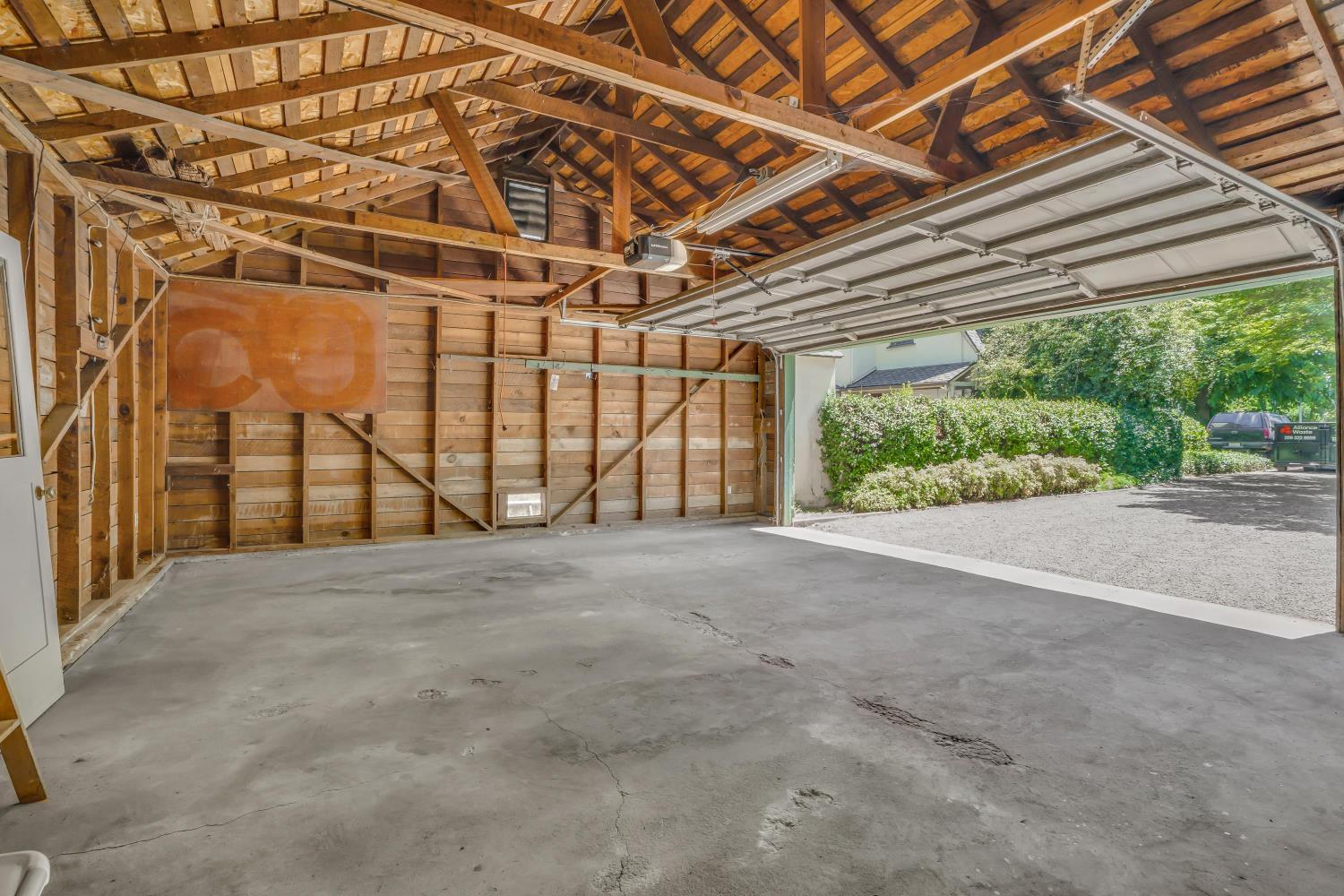 1121 Yosemite St, Turlock, CA 95380