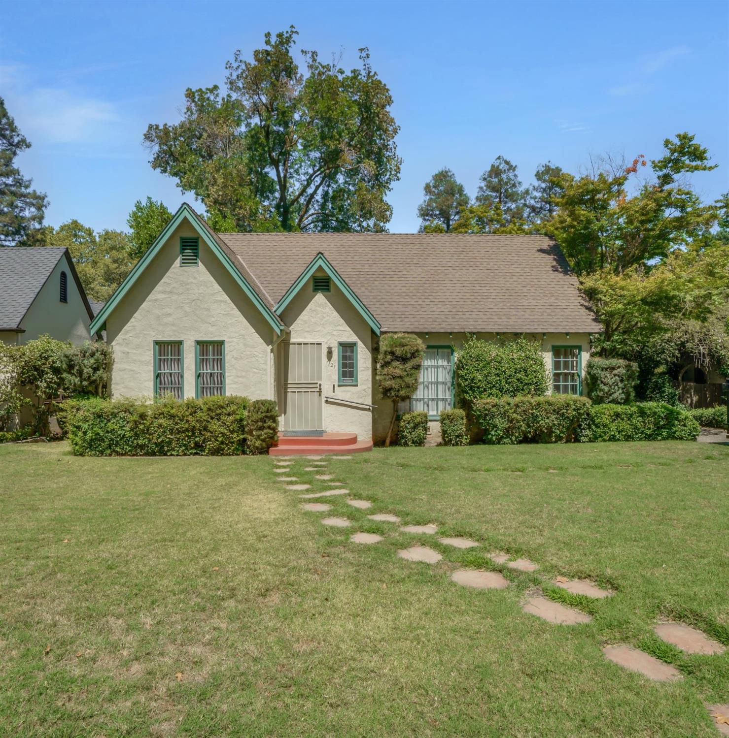 1121 Yosemite St, Turlock, CA 95380