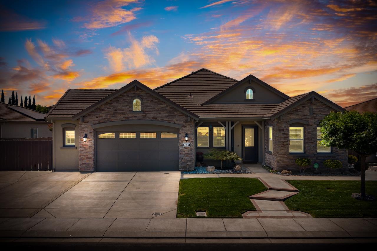 1018 Glen Abbey Dr, Manteca, CA 95336