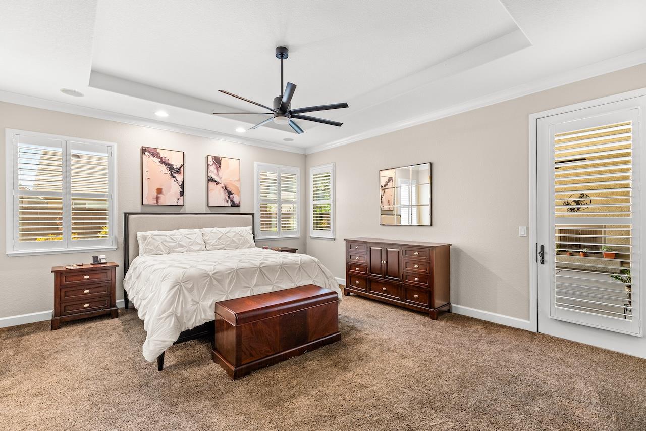 1018 Glen Abbey Dr, Manteca, CA 95336