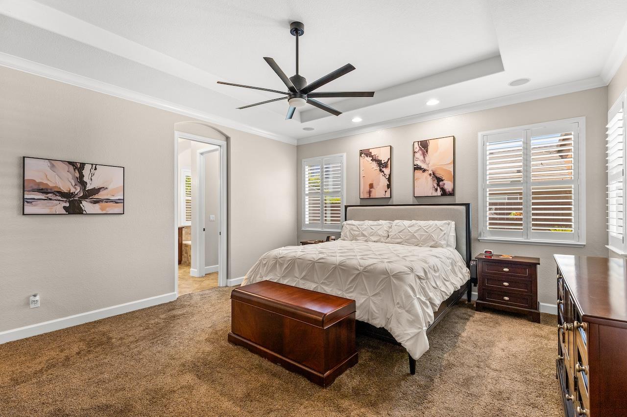 1018 Glen Abbey Dr, Manteca, CA 95336