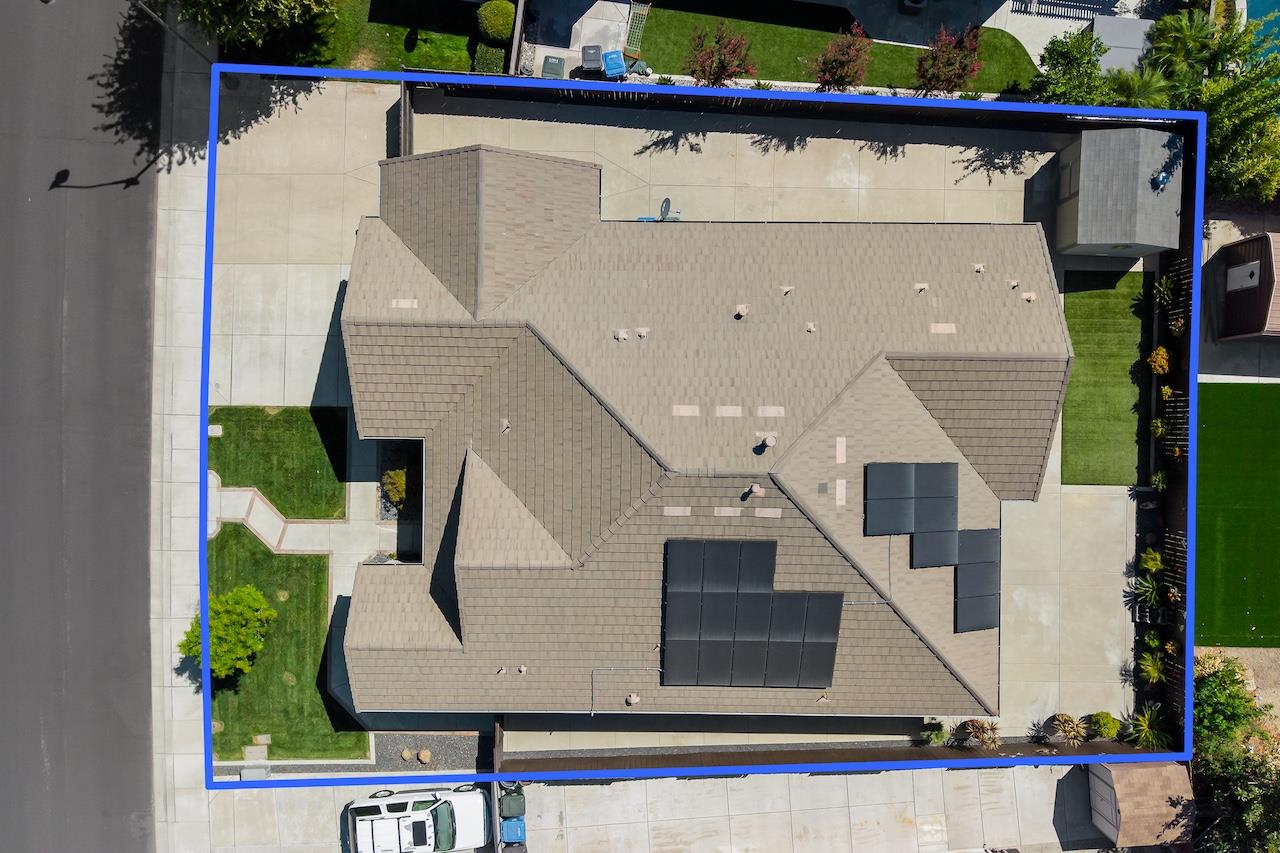 1018 Glen Abbey Dr, Manteca, CA 95336