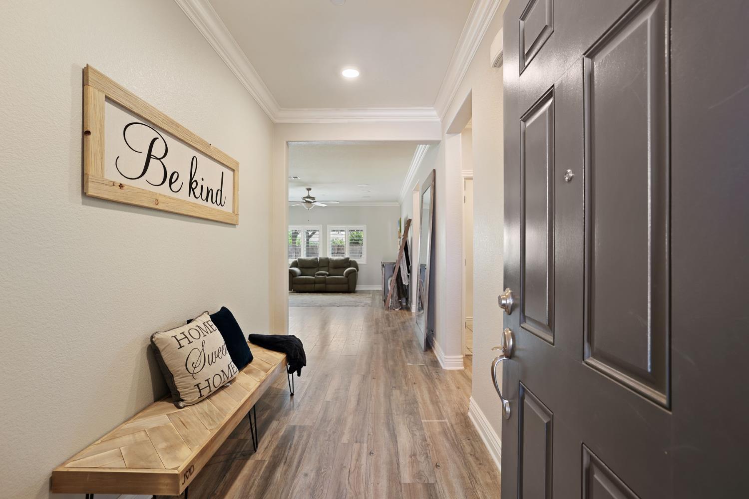 428 Pendragon, Manteca, CA 95337