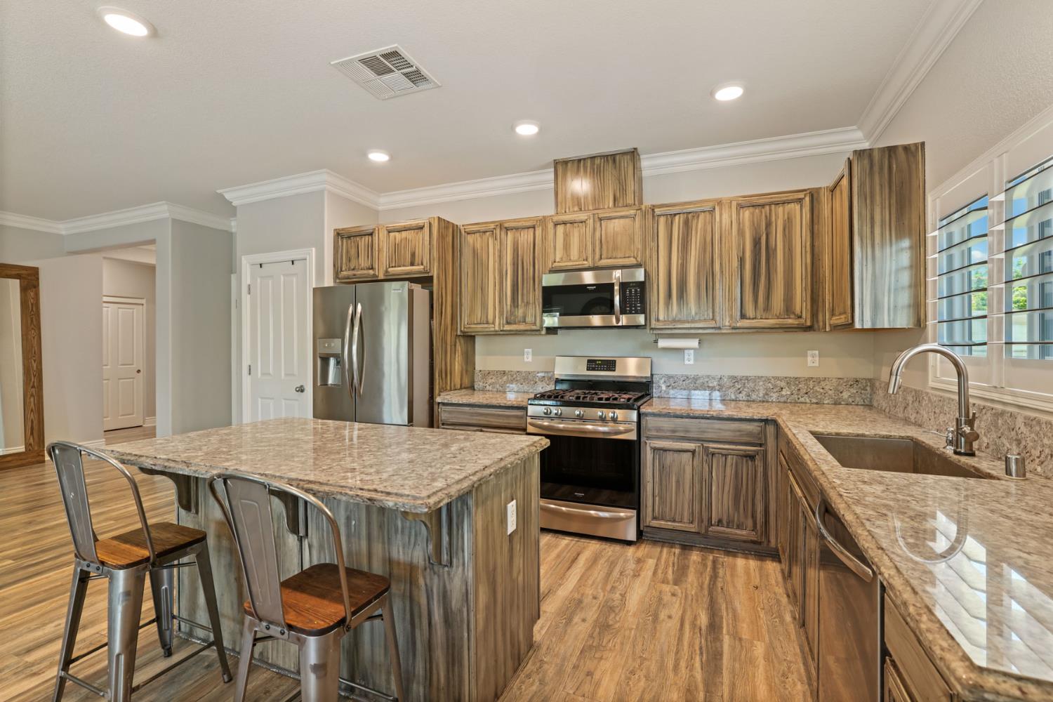 428 Pendragon, Manteca, CA 95337