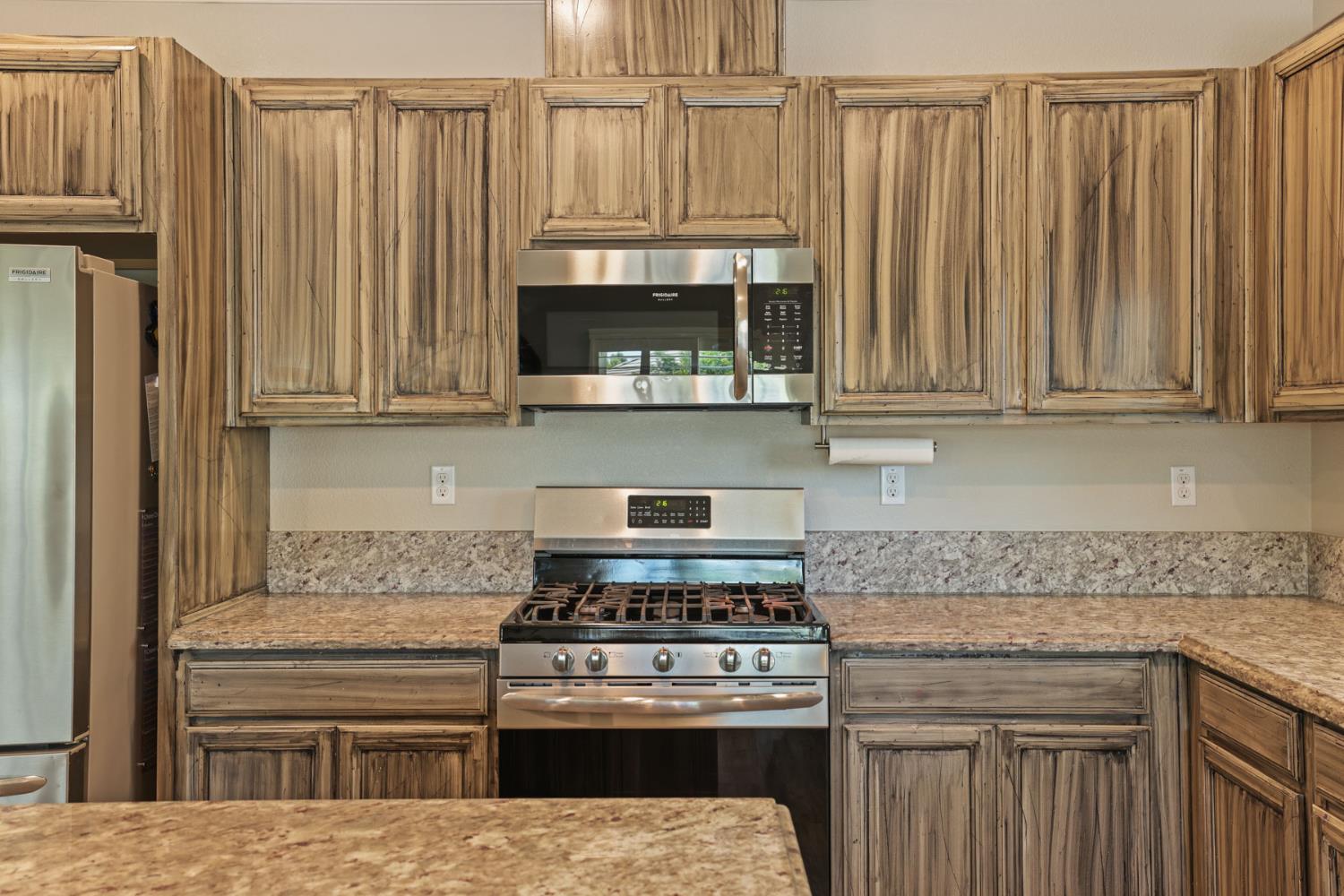 428 Pendragon, Manteca, CA 95337