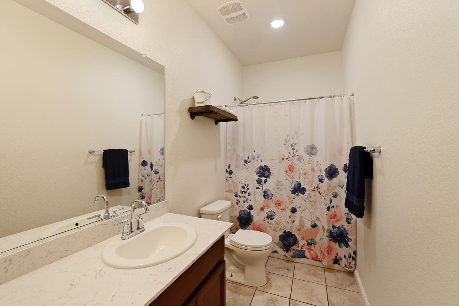 428 Pendragon, Manteca, CA 95337