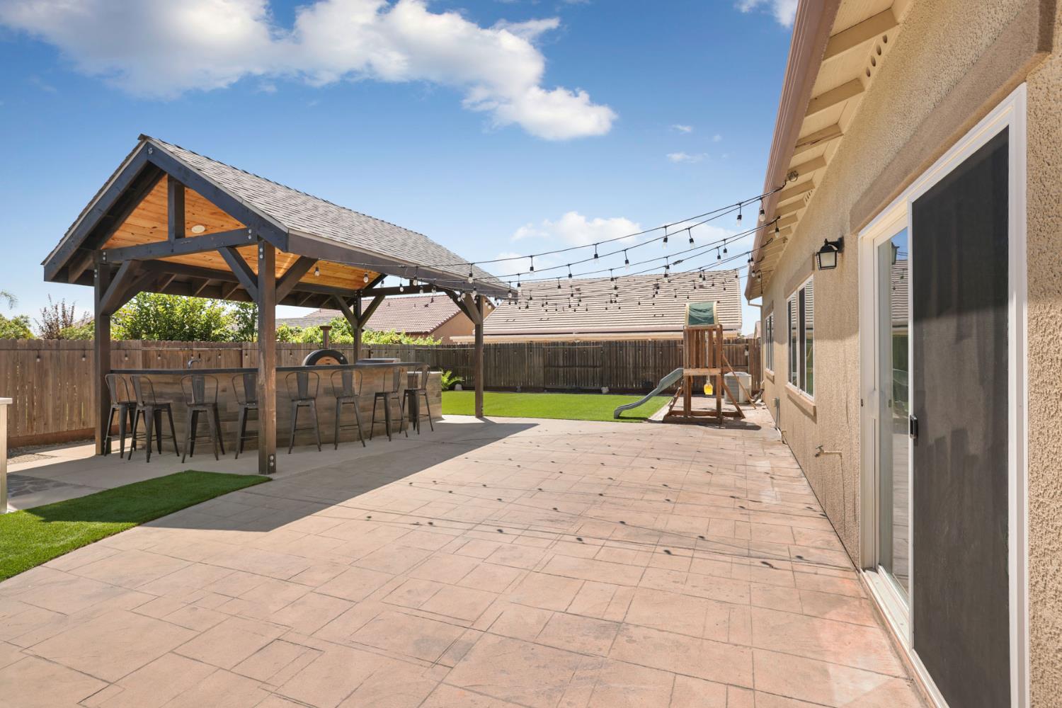 428 Pendragon, Manteca, CA 95337