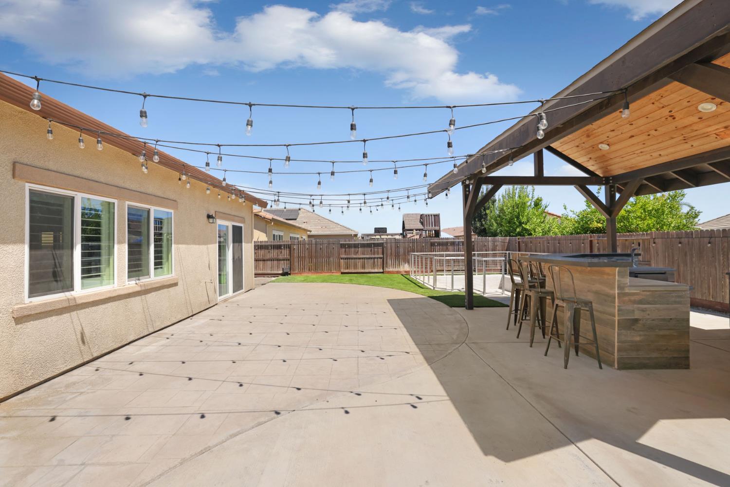 428 Pendragon, Manteca, CA 95337