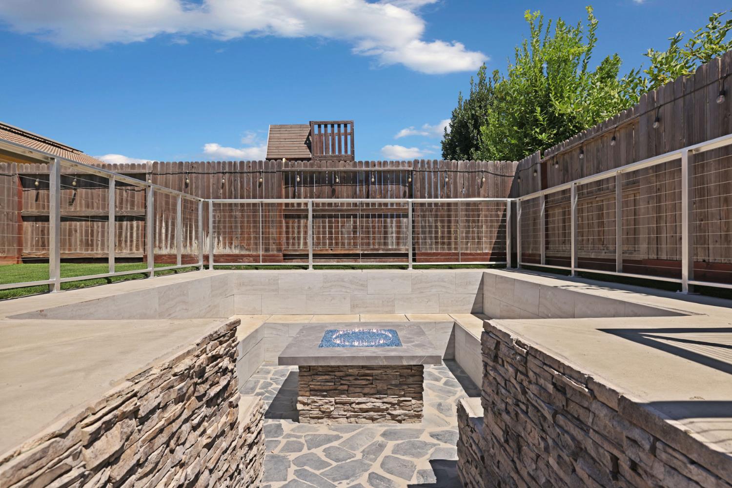 428 Pendragon, Manteca, CA 95337