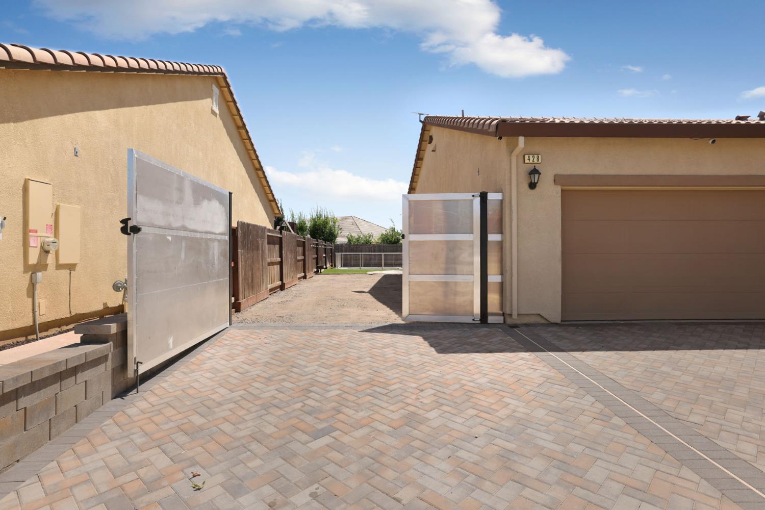 428 Pendragon, Manteca, CA 95337