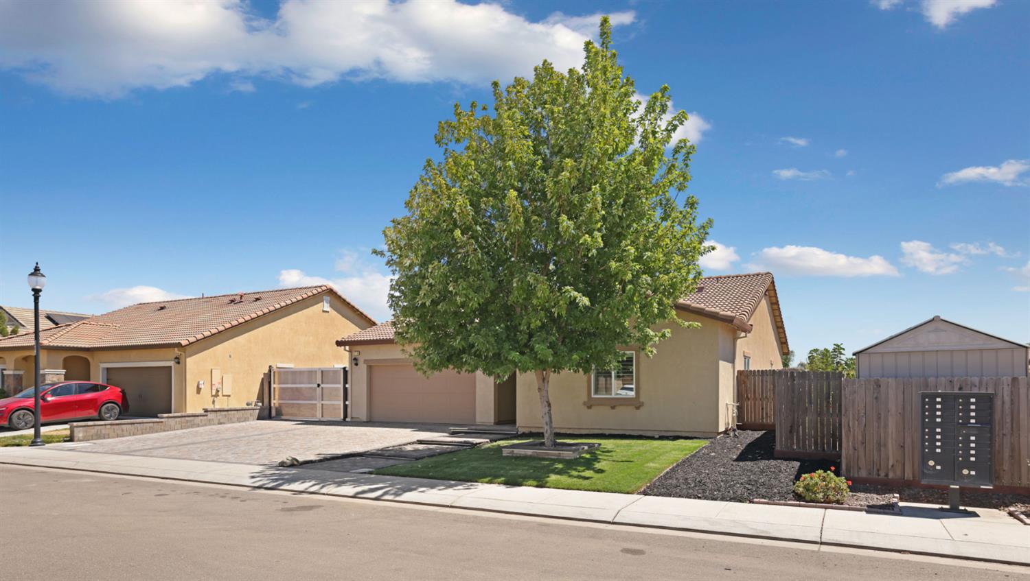 428 Pendragon, Manteca, CA 95337