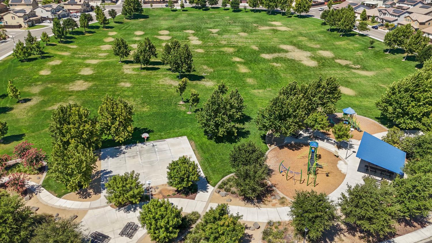 428 Pendragon, Manteca, CA 95337