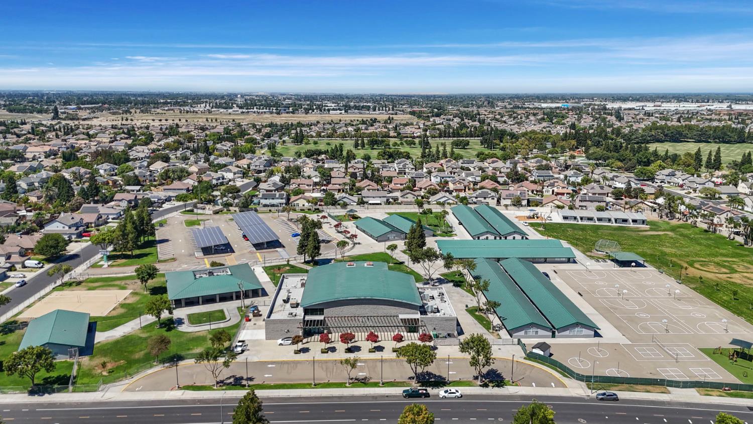 428 Pendragon, Manteca, CA 95337