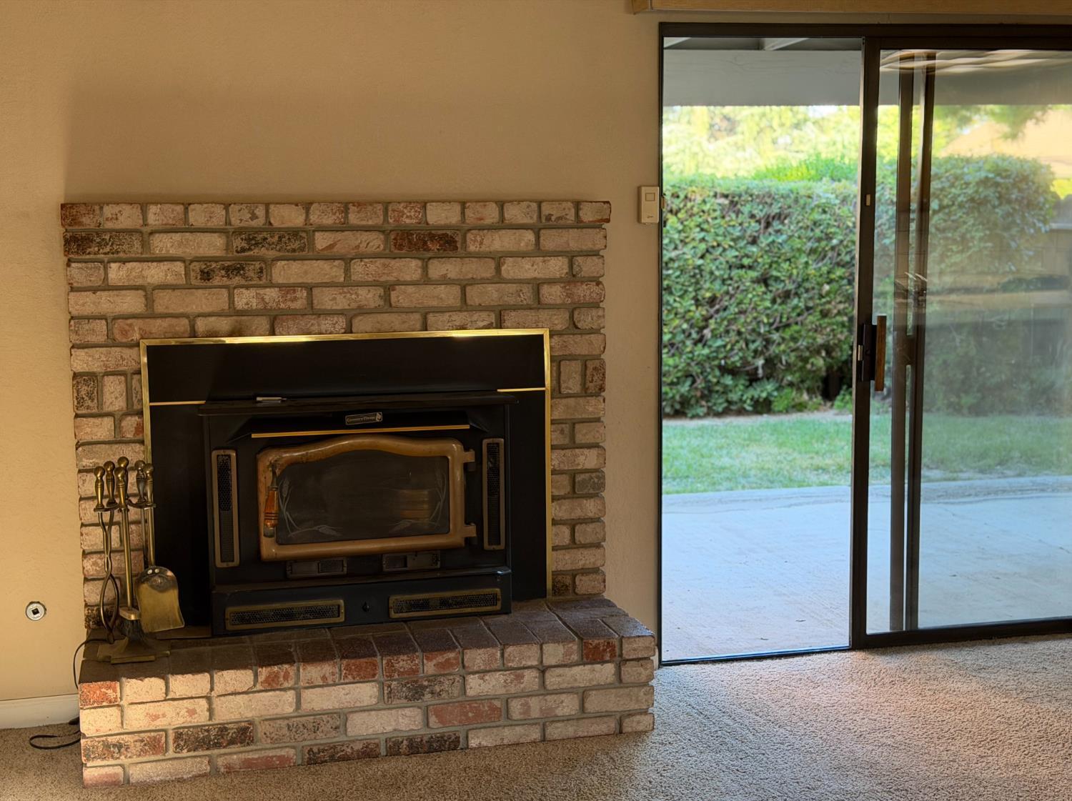 575 Amberina Dr, Patterson, CA 95363