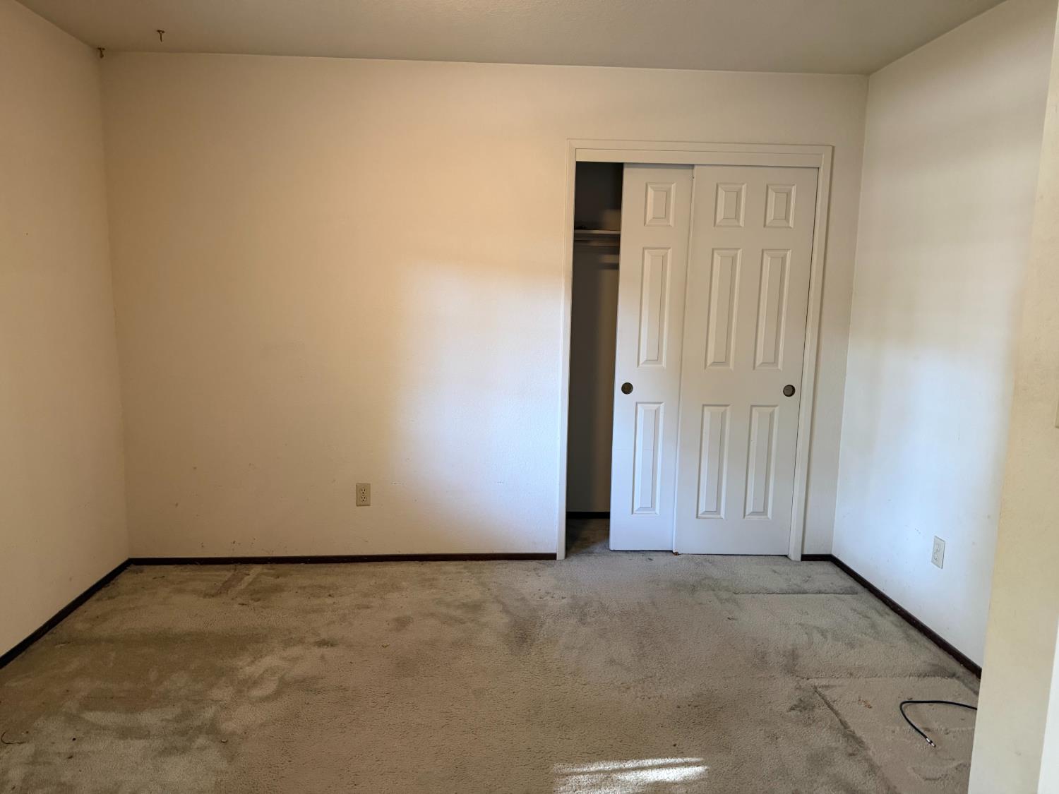 575 Amberina Dr, Patterson, CA 95363