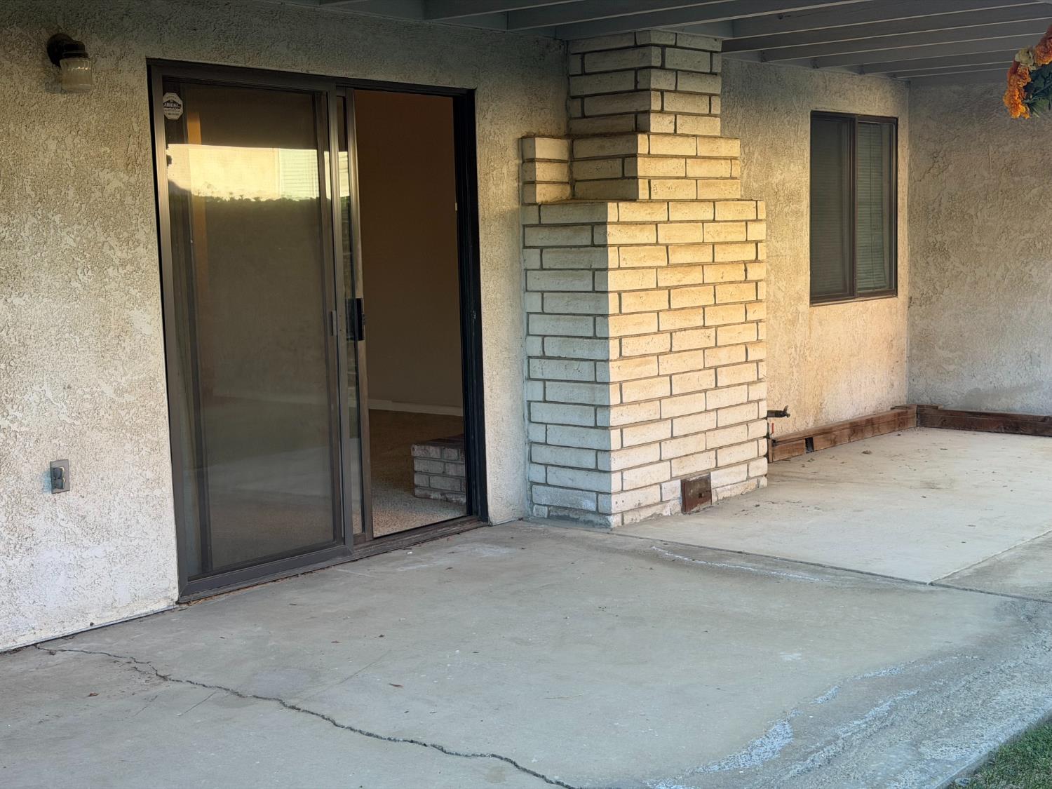 575 Amberina Dr, Patterson, CA 95363