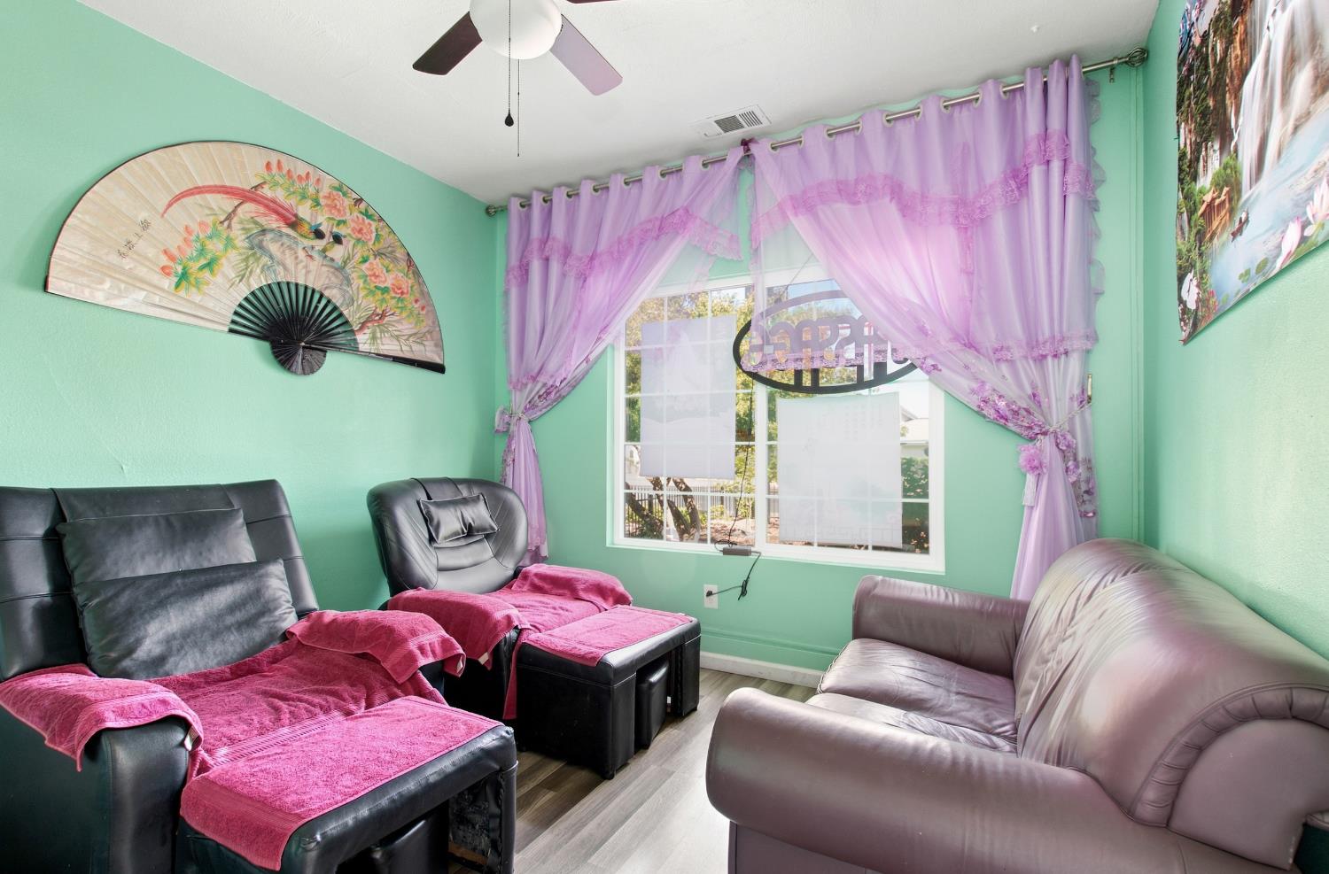 619 W F St, Oakdale, CA 95361