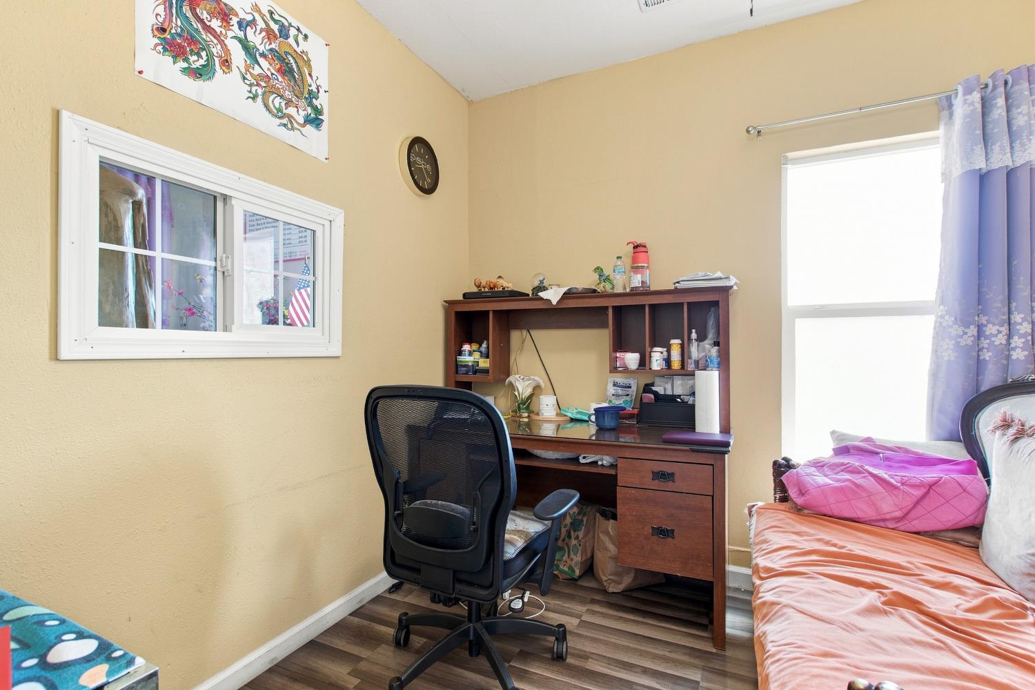 619 W F St, Oakdale, CA 95361