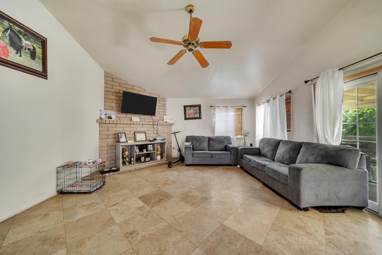 3304 WAYNESBORO Ct, Ceres, CA 95307