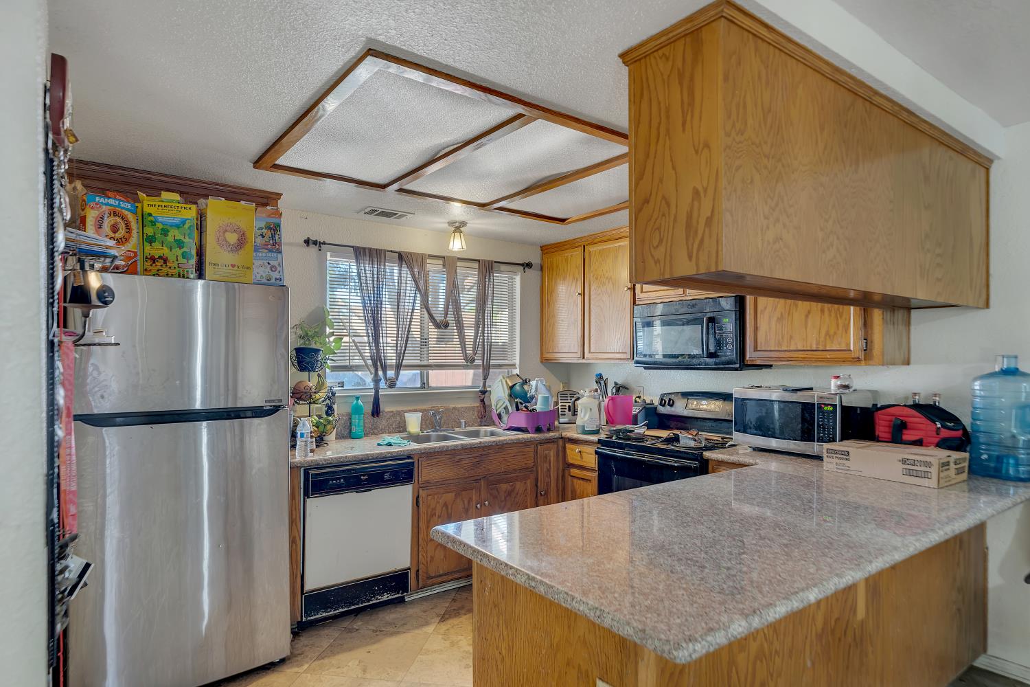 3304 WAYNESBORO Ct, Ceres, CA 95307