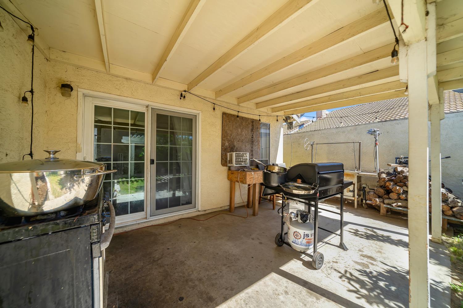 3304 WAYNESBORO Ct, Ceres, CA 95307