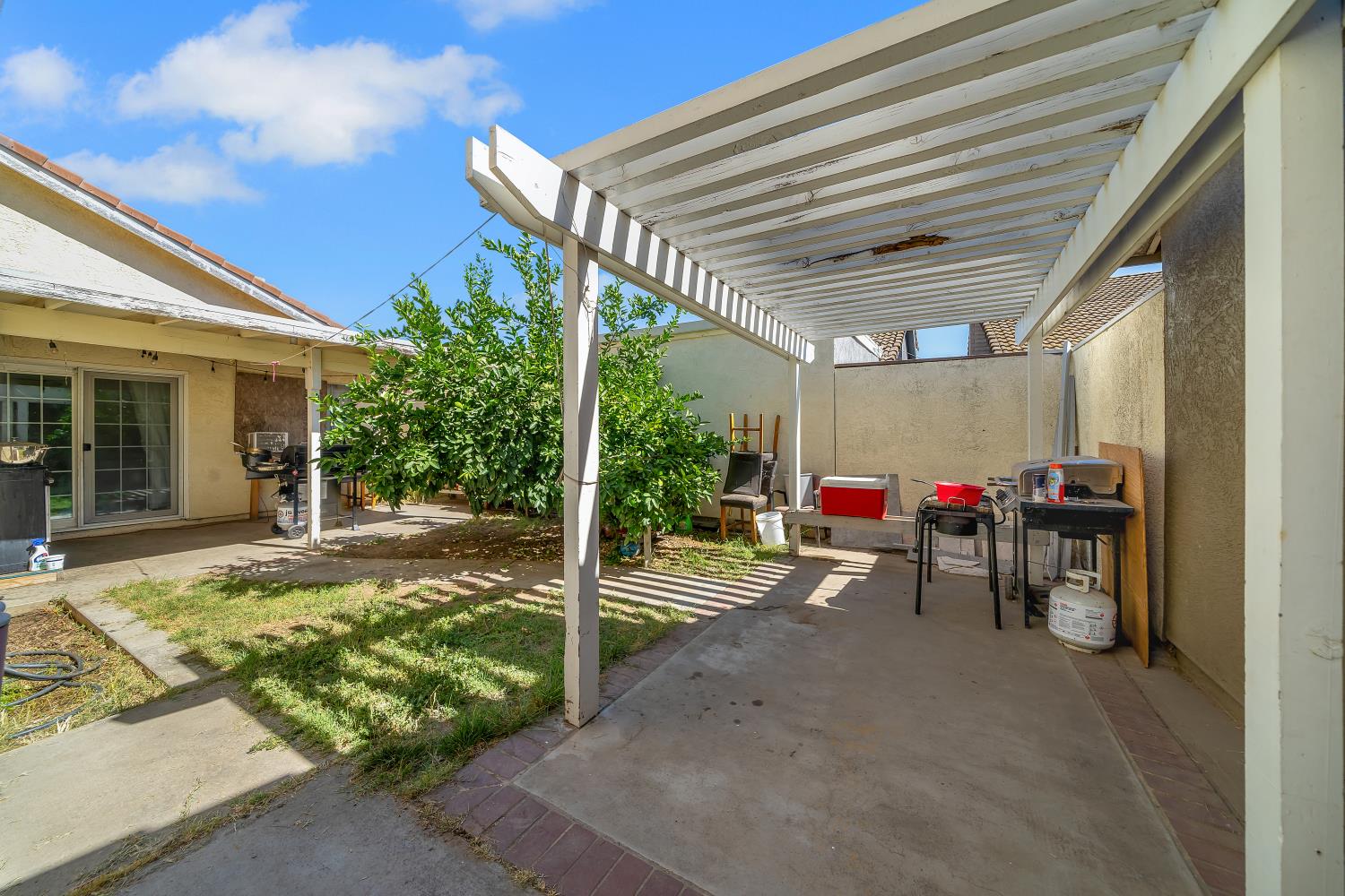 3304 WAYNESBORO Ct, Ceres, CA 95307