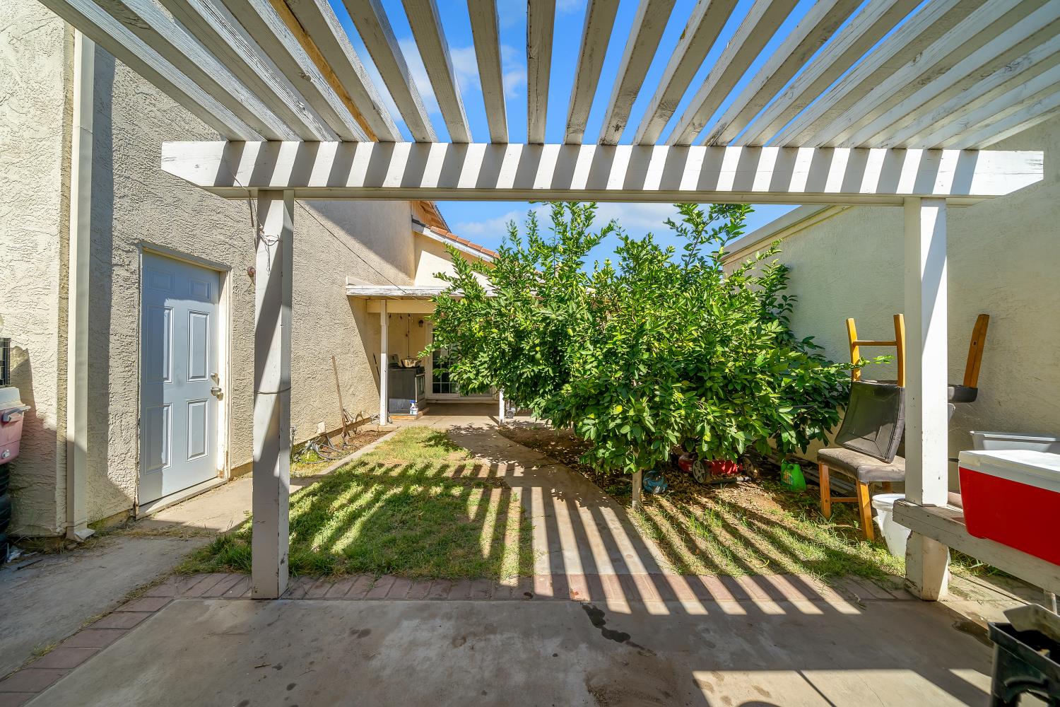 3304 WAYNESBORO Ct, Ceres, CA 95307