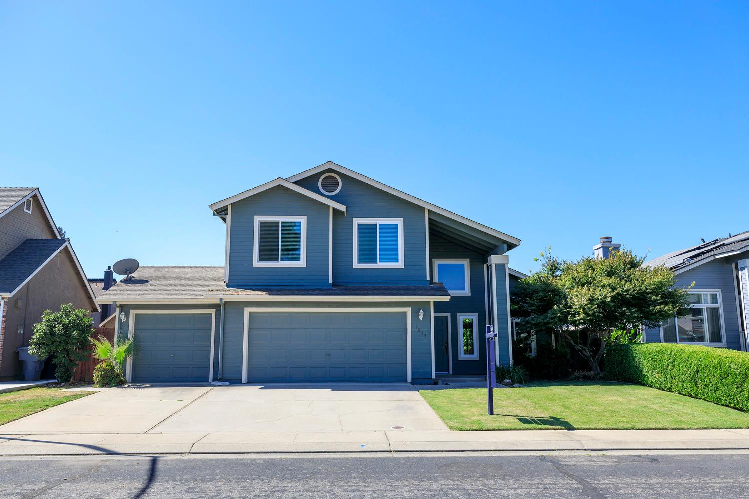 1513 Ullrey Ave, Escalon, CA 95320