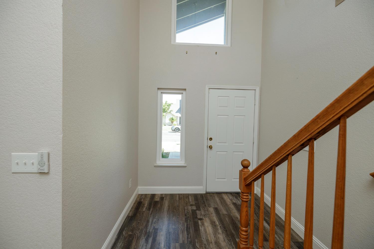 1513 Ullrey Ave, Escalon, CA 95320