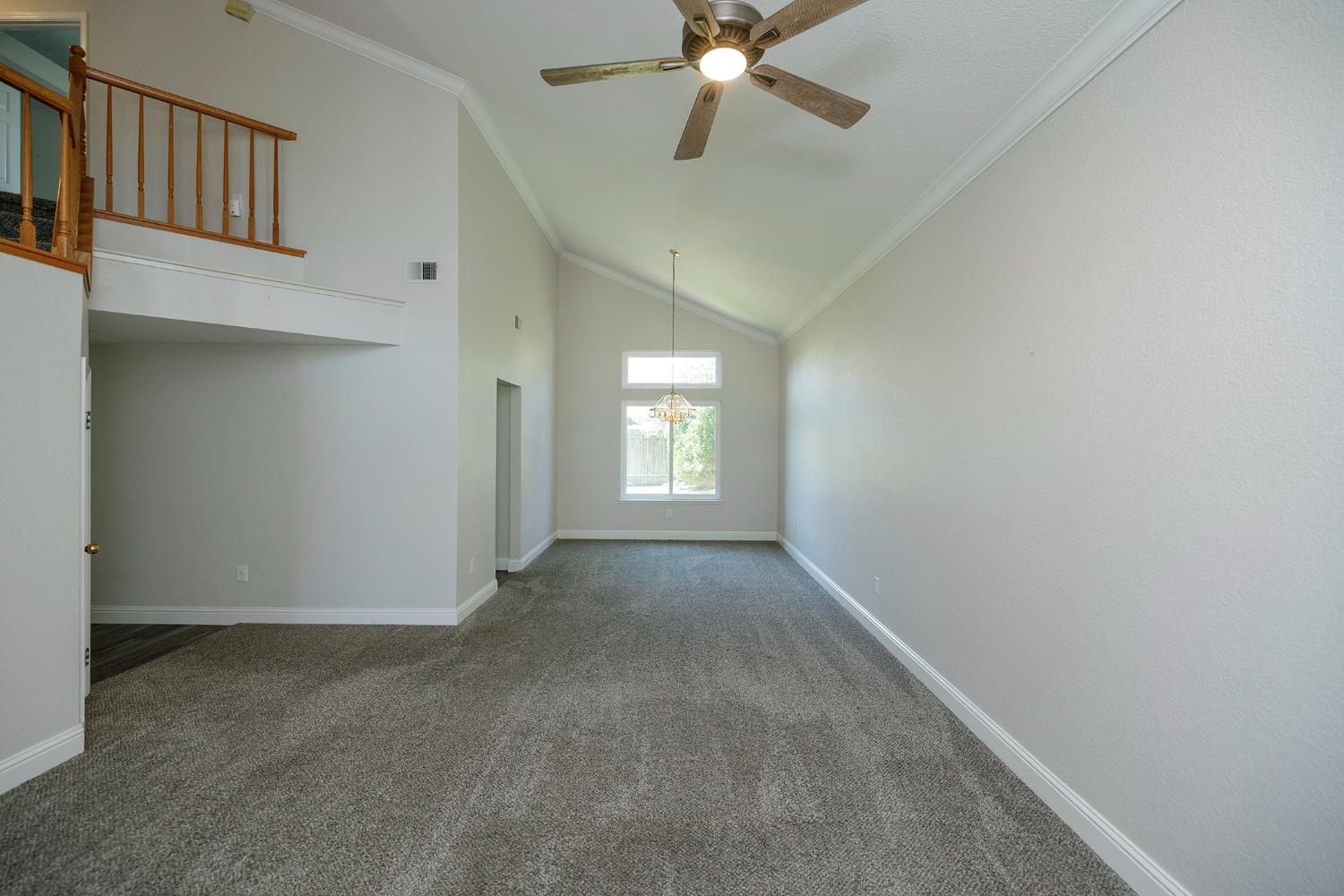 1513 Ullrey Ave, Escalon, CA 95320